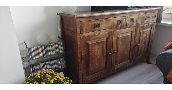 Eikenhout dressoir met lades en kastjes